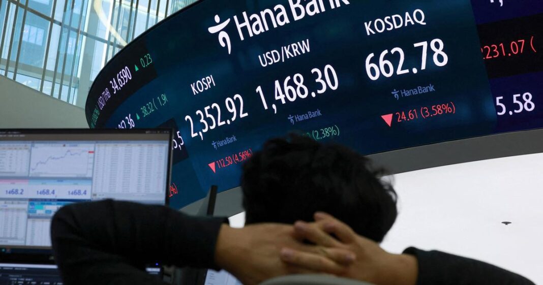 Le dollar se renforce après le choc douanier, tandis que la livre et le bitcoin plongent