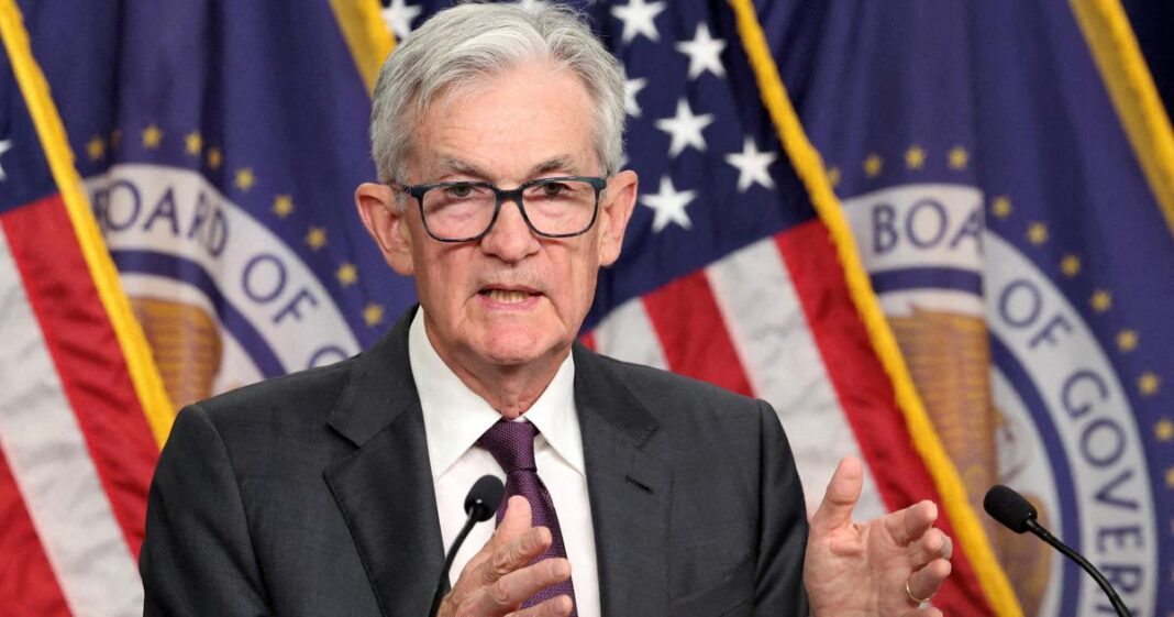La Fed maintient ses taux inchangés et pointe des risques accrus sur l'emploi et les prix