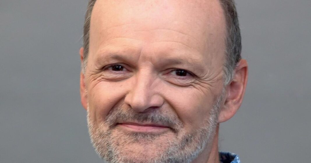 le père de l’assistant vocal Siri dénonce les mensonges et les mythes autour des IA génératives