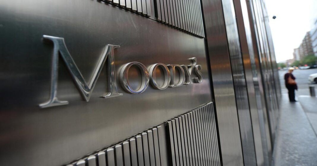 L’agence de notation Moody’s abaisse la note de la dette américaine de Aaa à Aa1