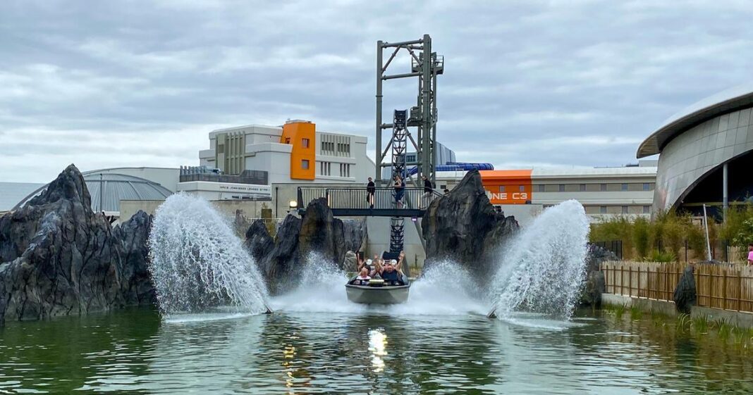 dans les coulisses de la nouvelle montagne russe aquatique unique au monde Mission Bermudes