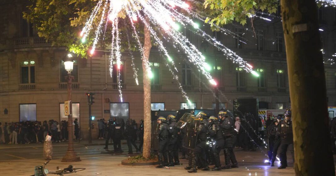deux morts et 559 interpellations – Libération