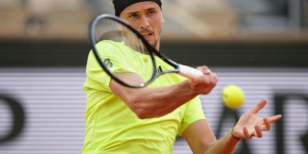 EN DIRECT | Roland-Garros : Alexander Zverev breake Novak Djokovic d’entrée