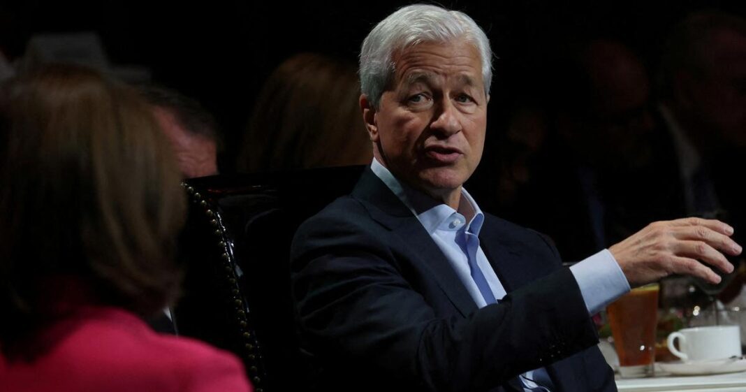 le patron de JPMorgan prédit une crise du marché de la dette américaine