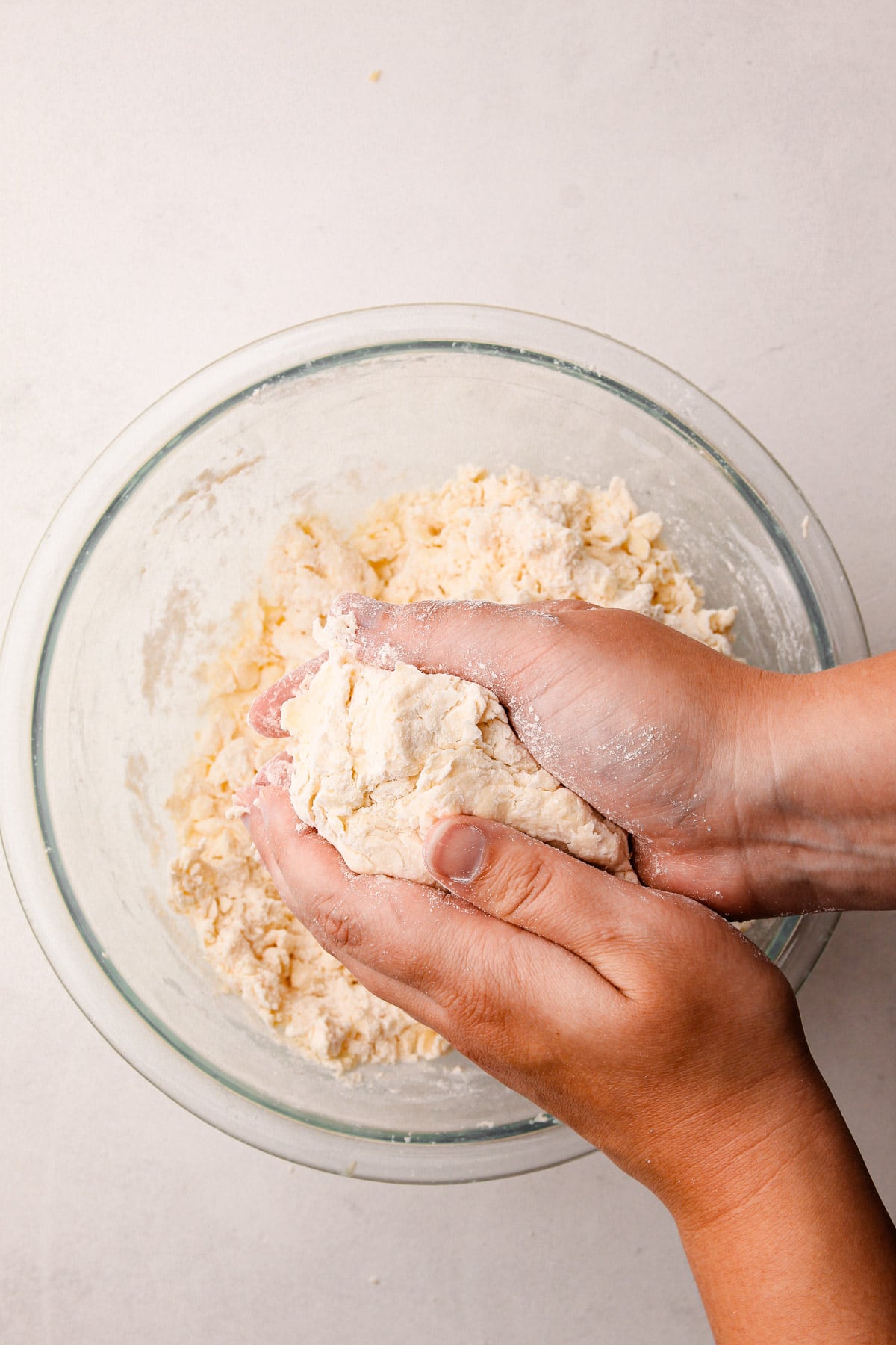 Préparation de la pâte à tarte artisanale