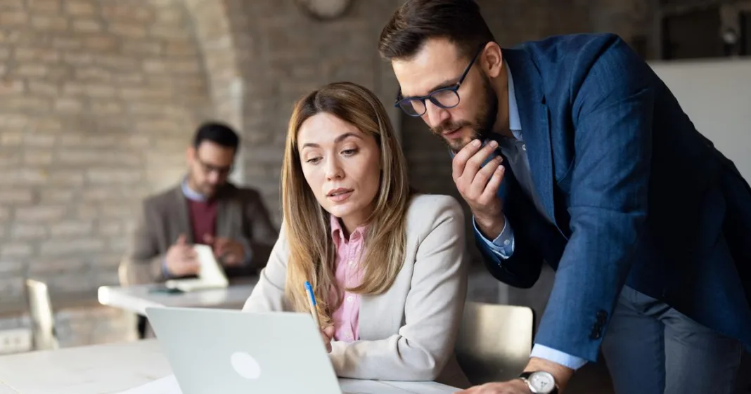 l’IA encore trop peu utilisée en entreprise aux yeux des salariés, selon une étude