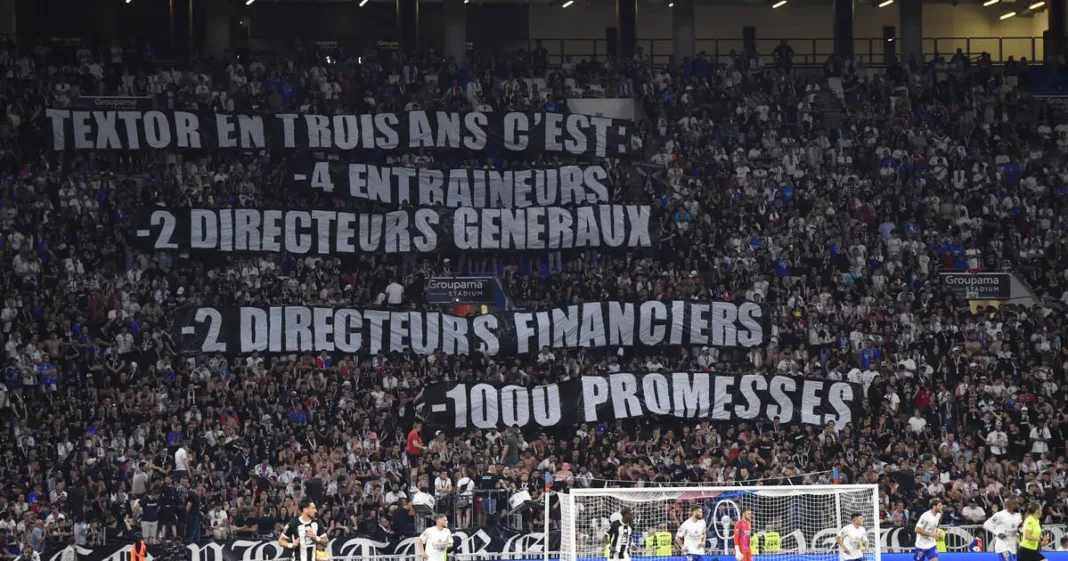 L’Olympique lyonnais relégué en L2 : la tristesse et la colère des habitants envers John Textor