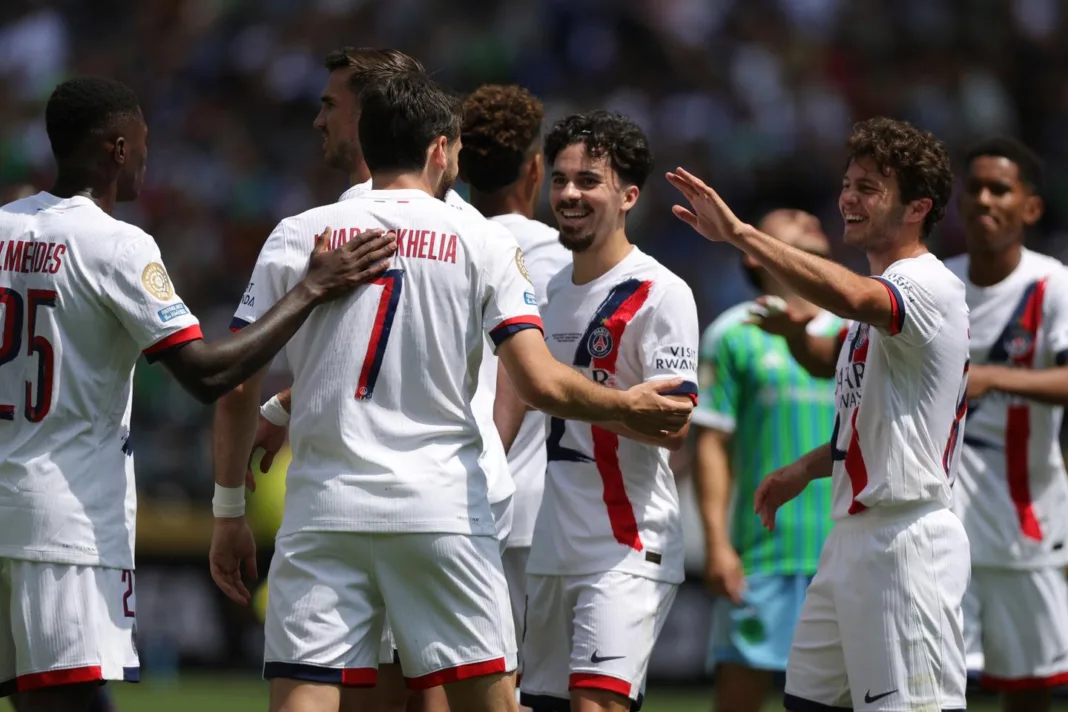 le résumé du succès des Parisiens, qualifiés pour les huitièmes de finale de la Coupe du monde des clubs