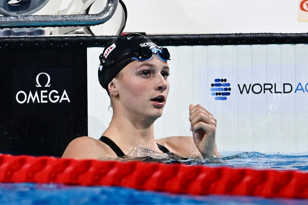 la Canadienne Summer McIntosh bat le record du monde du 400 m 4 nages