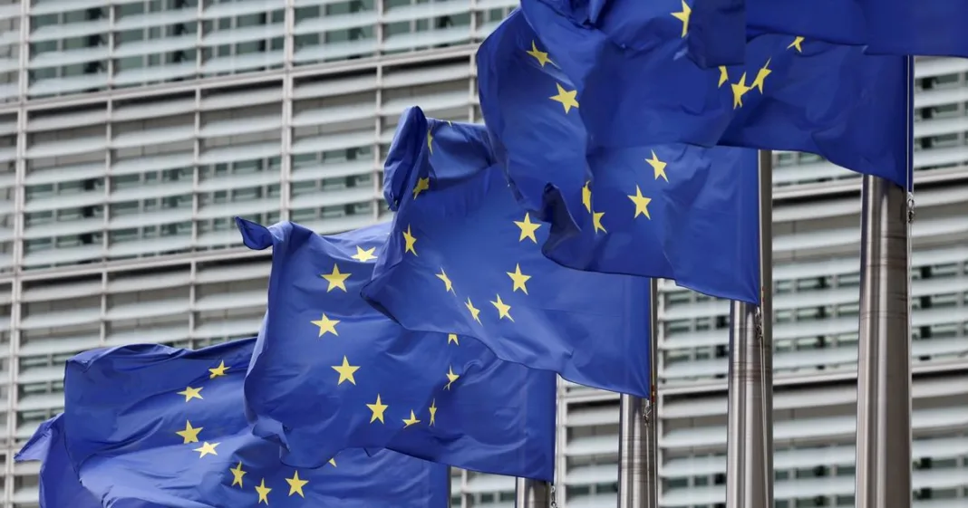 Guerre en Ukraine : l'UE adopte un 18e paquet de sanctions contre la Russie