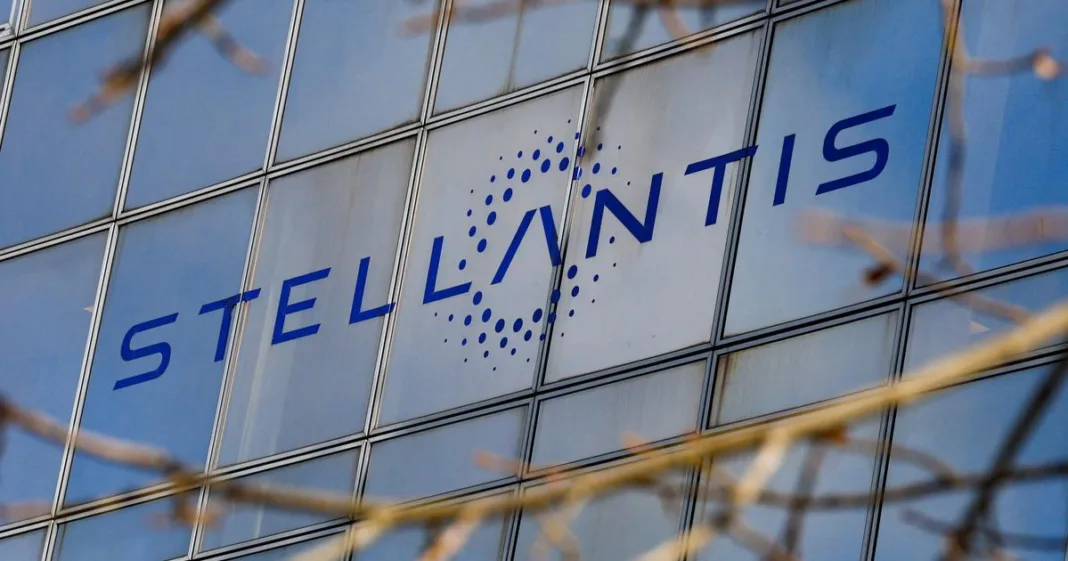 Stellantis annonce une perte nette de 2,3 milliards d'euros au premier semestre 2025